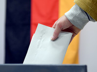 На втором месте Социально-демократическая партия, за которую проголосовали 20,5% немцев. Правую "Альтернативу для Германии" поддержали 12,6% избирателей, Свободную демократическую партию - 10,7%, "зеленых" - 8,9%, а Левую партию - 9,2%
