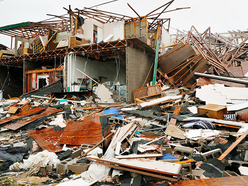 В американском штате Техас в результате урагана "Харви" погибли по меньшей мере 60 человек. Об этом сообщает Associated Press со ссылкой на данные властей