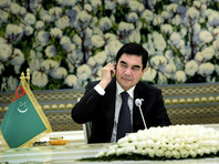 Туркменский президент и Аркадаг стал дважды Героем Республики за "колоссальную деятельность"