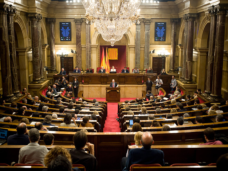Парламенту Каталонии предложили рассмотреть вопрос о начале процессов по созданию новой республики
