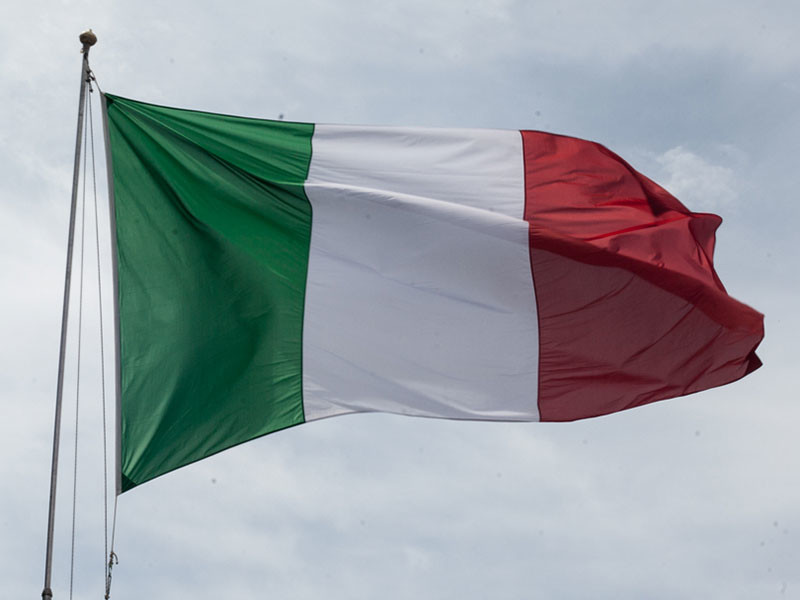 Жители двух итальянских областей голосуют на референдумах об автономии