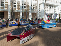 В Австралии начались континентальные гонки автомобилей на солнечных батареях