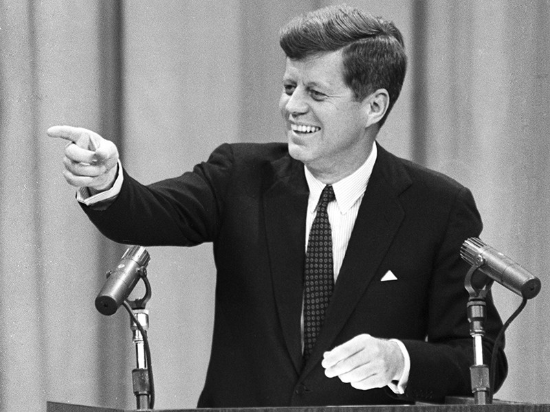 Организация WikiLeaks предложила награду в 100 тысяч долларов за ту часть часть архива документов по делу об убийстве 35-го президента США Джона Кеннеди 22 ноября 1963 года, которую американские спецслужбы решили не обнародовать