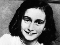 Во Франкфурте собрались несколько десятков родственников еврейской девочки Анны Франк, трагически погибшей во время нацистской оккупации Нидерландов