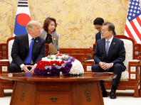 В Сеуле Трамп проведет переговоры с южнокорейским лидером Мун Чжэ Ином, главной темой которых должна стать ситуация вокруг ядерной программы КНДР
