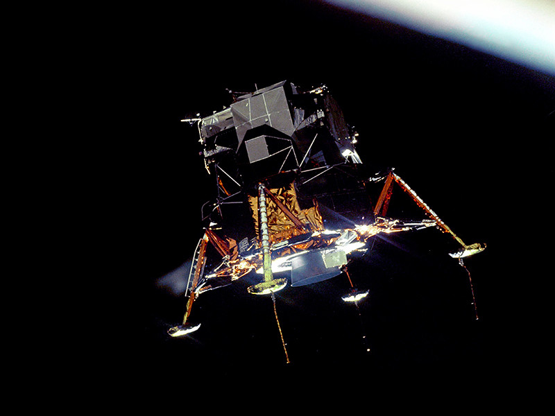 Лунный модуль американского космического корабля "Аполлон-11"