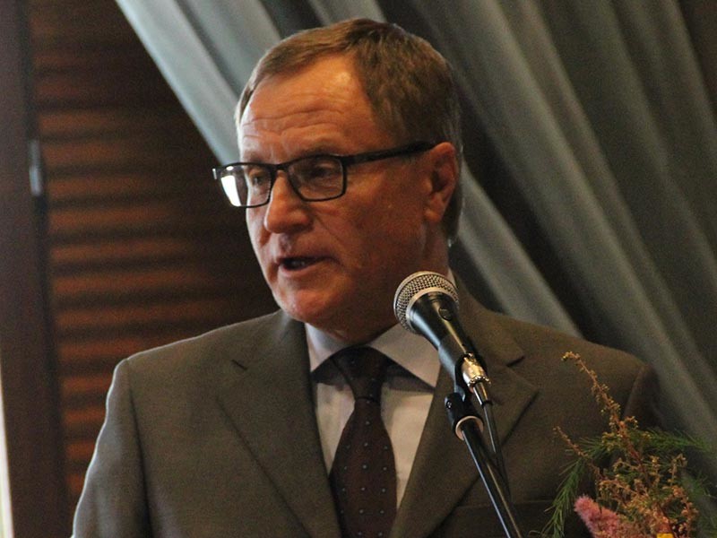 Бывший финский посол в РФ Ханну Химанен обвинил Кремль в попытке вмешаться в выборы президента Финляндии, приведя в качестве доказательства противодействие во вступлении страны в НАТО



