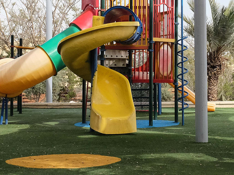 В Израиле двое пятилетних детей пролезли под забором и сбежали из детсада в поисках развлечений