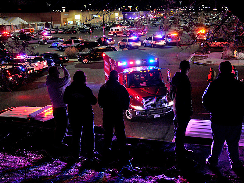 В США при стрельбе в универсаме в штате Колорадо погибли три человека
