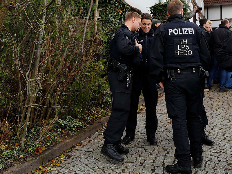 В Германии полицейские пострадали из-за письма с неизвестным веществом

