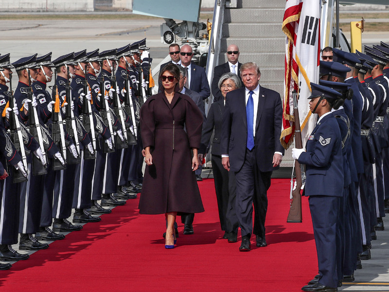 Президент США Дональд Трамп прибыл во вторник в Южную Корею в рамках своего 12-дневного азиатского турне