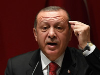 Норвежский офицер турецкого происхождения создал фейковый аккаунт Эрдогана во внутренней сети НАТО и опубликовал от его имени выпады против альянса. После подтверждения инцидента он был также уволен