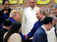 Президент США Дональд Трамп на саммите во Вьетнаме покинул прием в честь лидеров стран Азиатско-Тихоокеанского экономического сотрудничества (АТЭС) раньше, чем он закончился. Разговора с президентом РФ Владимиром Путиным толком не было
