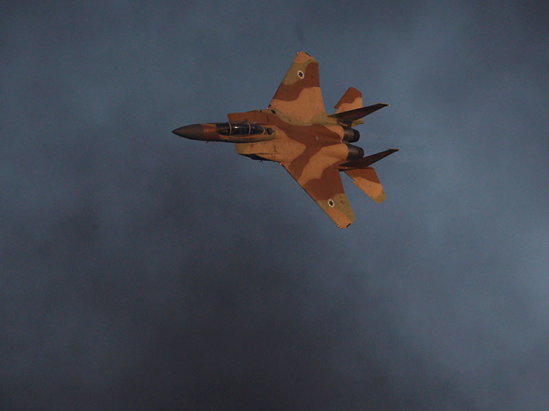 Израильские ВВС атаковали объекты в секторе Газа после очередного обстрела