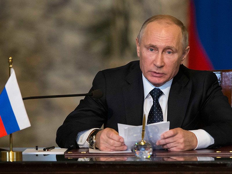 Путин сообщил в Египте о готовности Москвы к возобновлению авиасообщения с Каиром