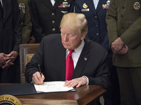 12 декабря Трамп одобрил военный бюджет США почти на 700 млрд долларов
