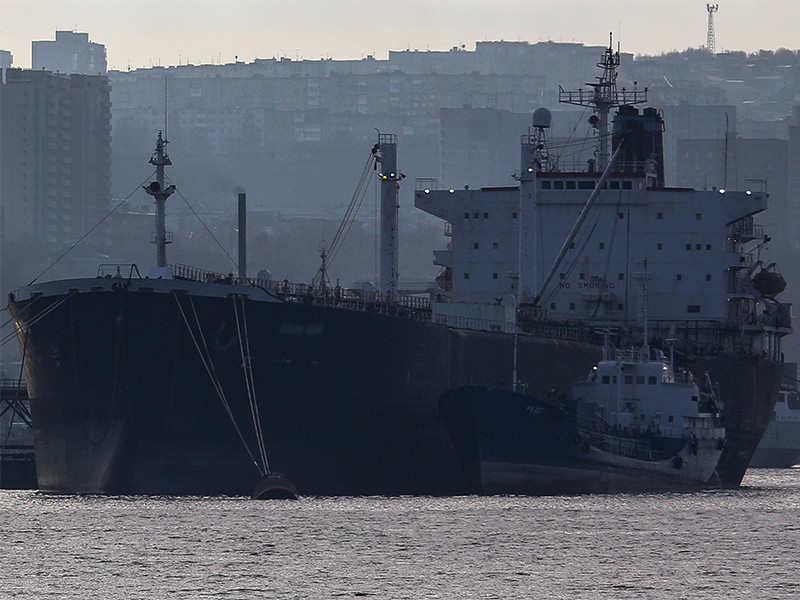 Reuters: российские танкеры поставляют нефть в Северную Корею вопреки санкциям ООН
