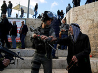 Иерусалим встречает "день гнева" с  усиленными мерами безопасности - после пятничной молитвы начались задержания протестующих