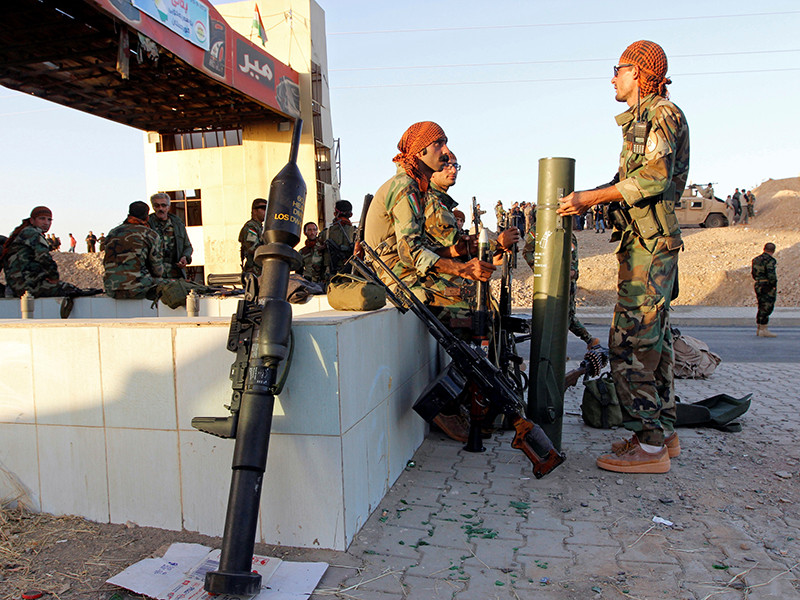 Сирийские курдские отряды объявили об освобождении восточных пригородов Дейр-эз-Зора - одного из городов, длительное время находившихся в осаде террористов "Исламского государства"*