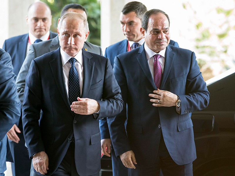 Отдав приказ о выводе войск из Сирии, Путин тут же улетел в Египет