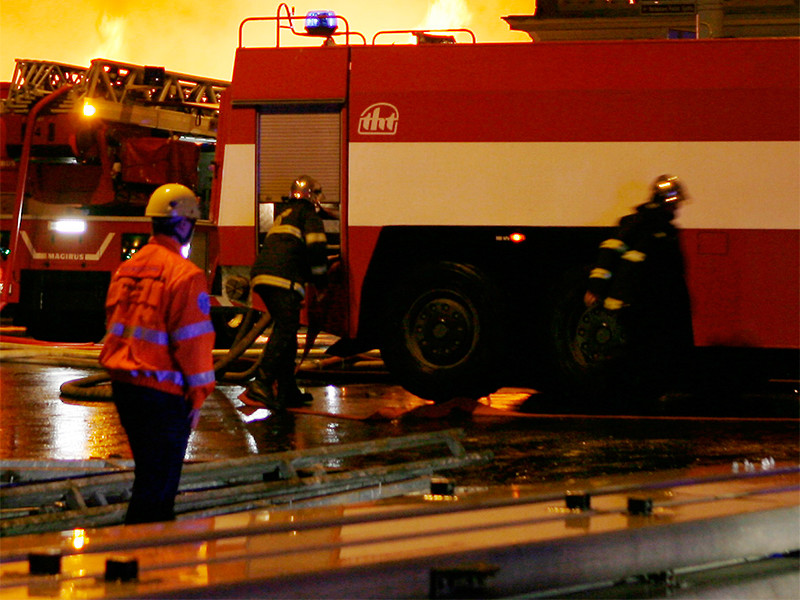 Крупный пожар произошел в гостинице в центре Праги, есть погибшие
