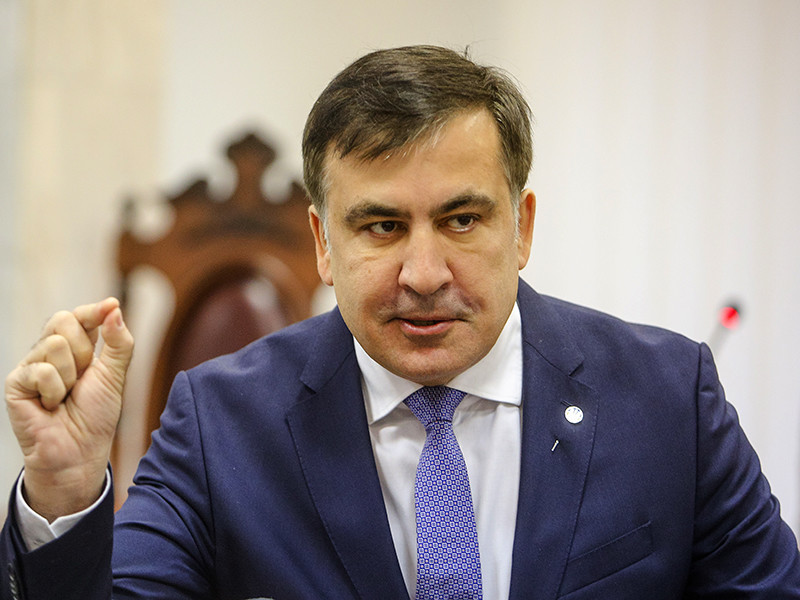 Тбилисский городской суд приговорил к трем годам лишения свободы экс-президента Грузии Михаила Саакашвили, признав его виновным в злоупотреблении служебными полномочиями