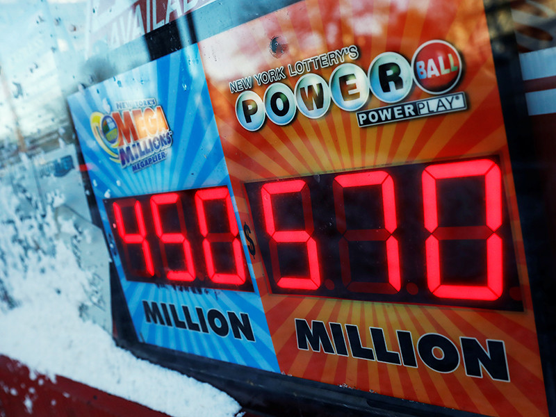 В розыгрышах сразу двух главных лотерей США выпали джекпоты: два победителя получат более миллиарда долларов