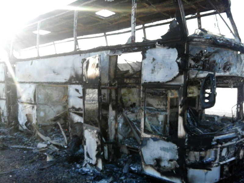 МВД Казахстана: автобус с рабочими из Узбекистана мог сгореть из-за использования открытого огня в салоне