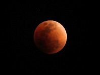NASA запустило трансляцию суперлуния и кровавого лунного затмения