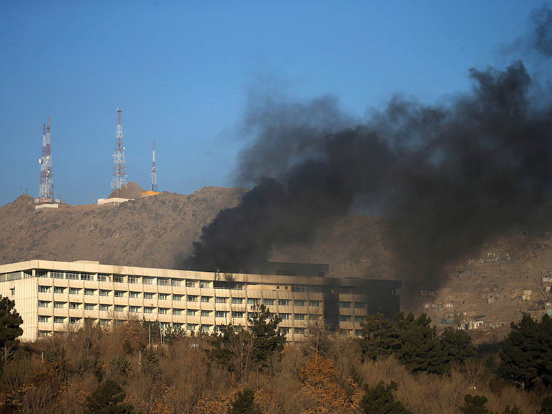 При нападении террористов на гостиницу в Кабуле погибли до 40 человек
