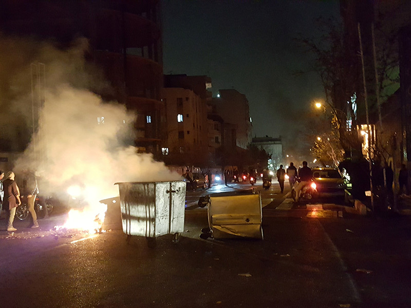Власти Ирана подвели итоги "мятежа": погибли 25 человек, около 400 демонстрантов остаются под стражей
