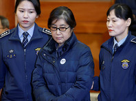 Суд приговорил к 20 годам тюрьмы подругу экс-президента Южной Кореи, коррупционный скандал с которой привел к отставке главы государства