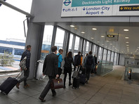 Аэропорт британской столицы Лондон-Сити был временно закрыт в связи с обнаружением в реке Темзе неразорвавшейся бомбы времен Второй мировой войны