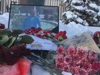 Тело летчика, Героя России Романа Филипова, погибшего в Сирии в бою с террористами, сбившими из ПЗРК штурмовик Су-25, которым управлял майор, было передано российской стороне боевиками


