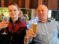 4 марта Сергей Скрипаль, осужденный в РФ за шпионаж в пользу Великобритании, и его дочь Юлия подверглись в Солсбери воздействию нервно-паралитического вещества