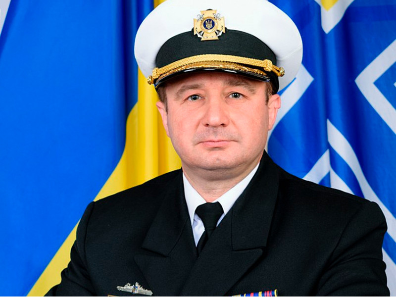 Первый заместитель командующего ВМС Украины капитан первого ранга Роман Гладкий был отстранен от должности начальника штаба из-за того, что у его супруги есть российское гражданство.