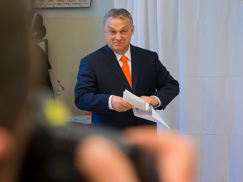 Венгерский гражданский союз, лидером которого является премьер-министр Виктор Орбан, одержал убедительную победу на прошедших парламентских выборах.