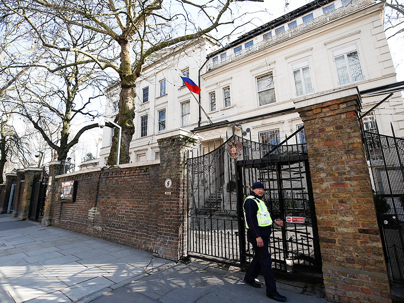 Посольство России в Лондоне направило в МИД Великобритании ноту с просьбой о встрече с главой ведомства Борисом Джонсоном