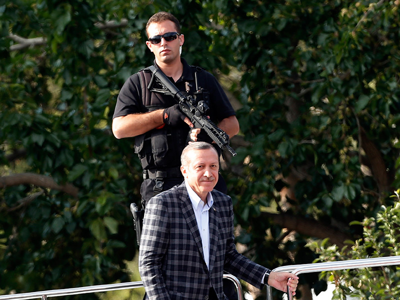 СМИ сообщили о возможном покушении на Эрдогана во время поездки на Балканы

