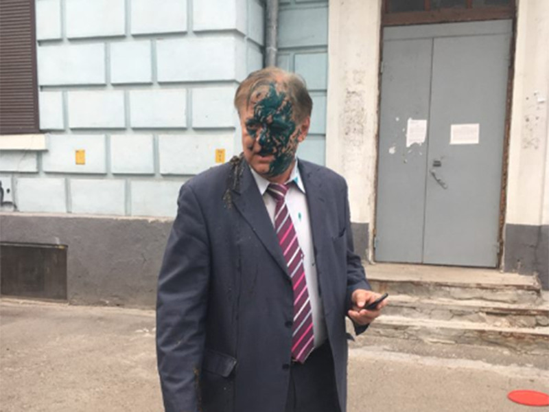 В столице Украины радикалы напали на дипломата и руководителя Российского центра науки и культуры (РЦНК) в Киеве Константина Воробьева