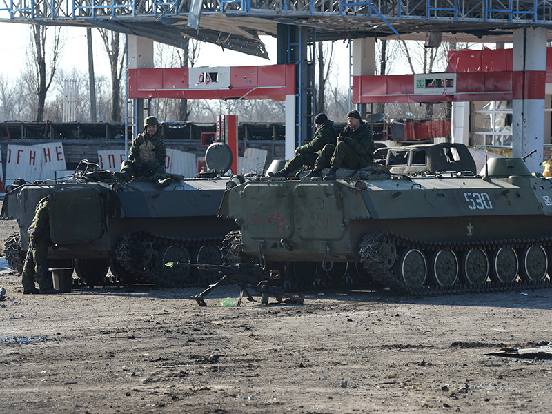 Блокпост ополченцев Донецкой народной республики (ДНР) на окраине Дебальцево, 22 февраля 2015 года