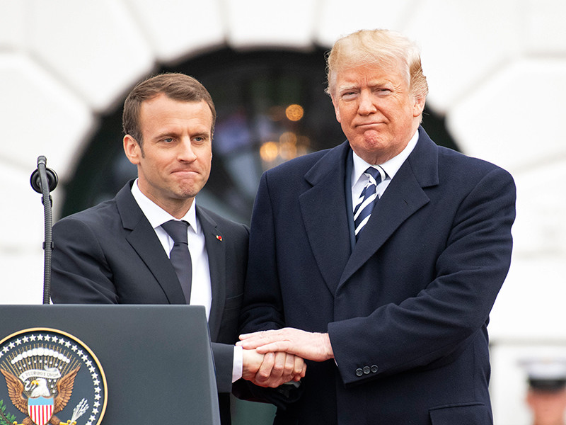 Источники: Трамп предложил Макрону вывести Францию из Евросоюза в обмен на выгодные торговые условия