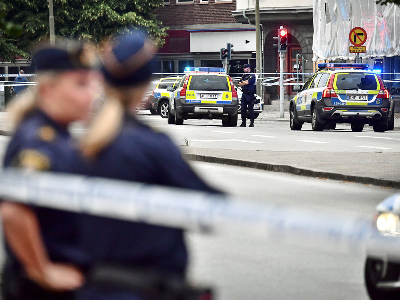 Полиция Швеции выясняет обстоятельства стрельбы на улице в Мальме