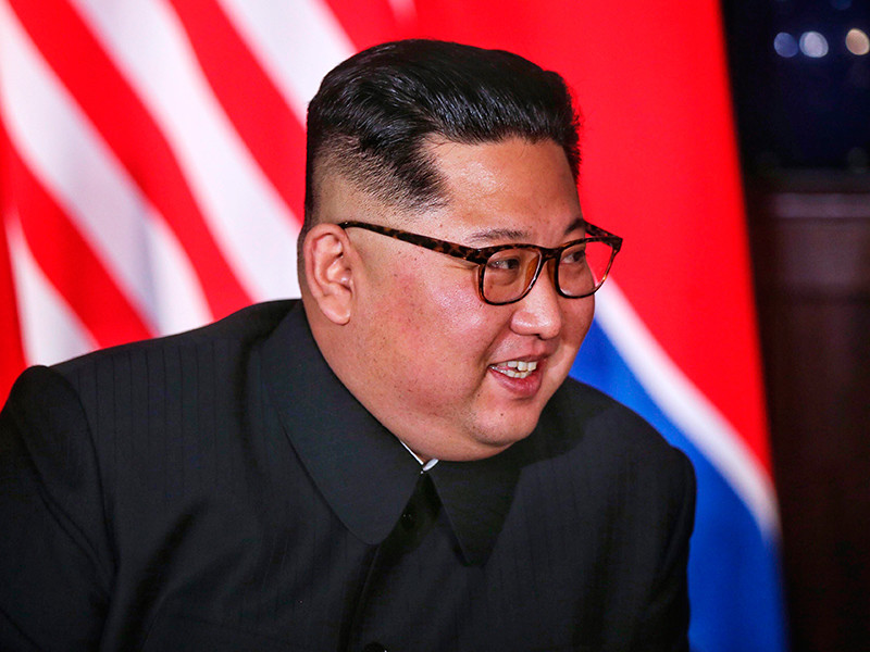 Лидер КНДР Ким Чен Ын на саммите в Сингапуре с президентом США Дональдом Трампом заявил о возможности провести двустороннюю встречу с японским премьер-министром Синдзо Абэ