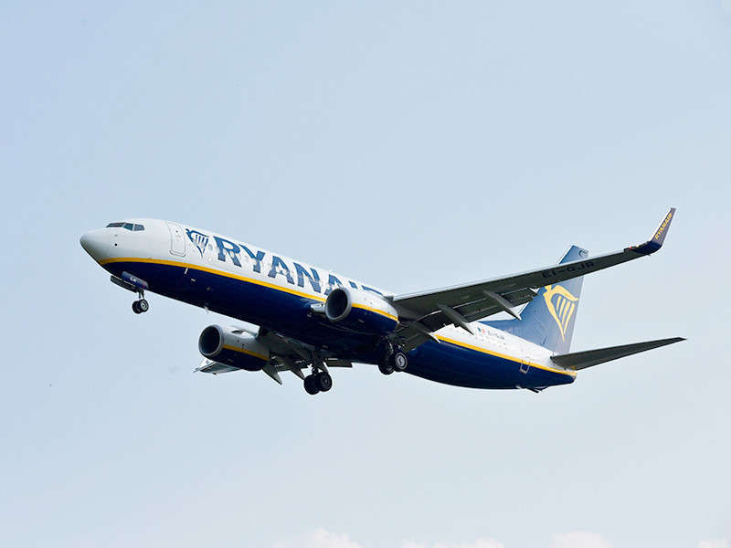 33 пассажира Ryanair госпитализированы в Германии из-за проблем с давлением в салоне
