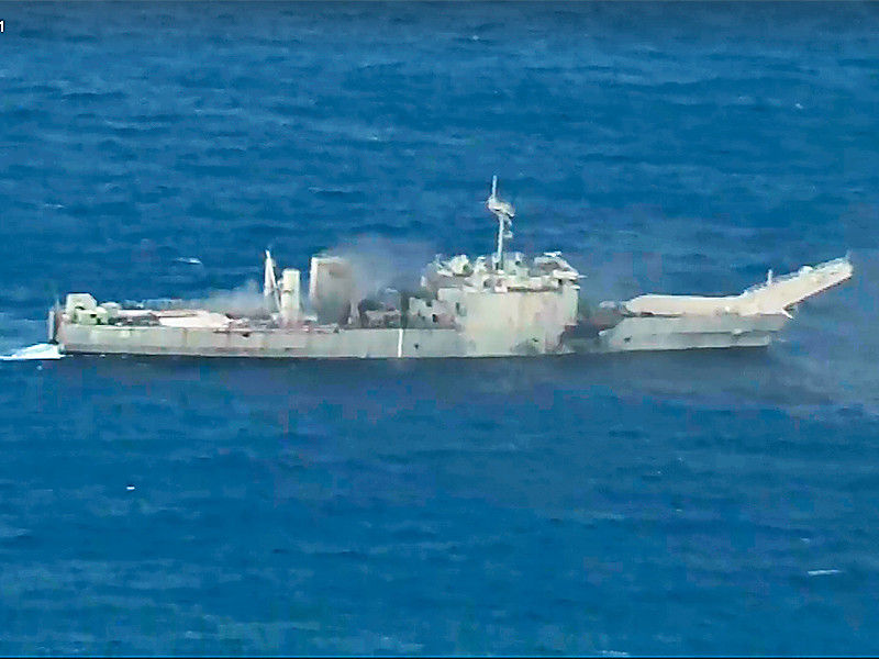 США на учениях с союзниками в Тихом океане уничтожили собственный десантный корабль 