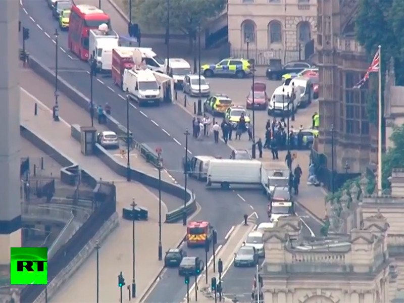 Британская полиция проводит обыски в ходе расследования наезда на людей у парламента