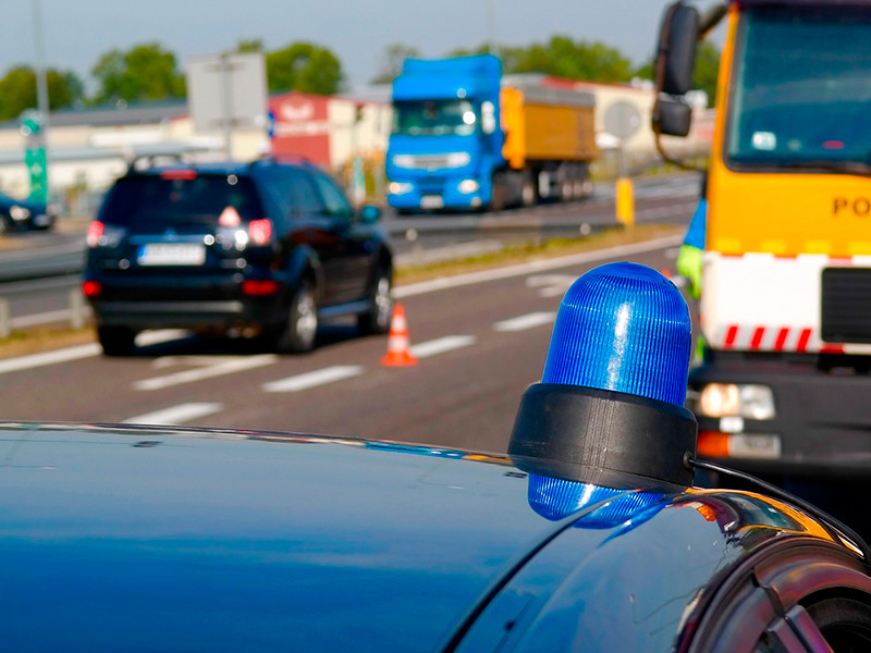 10 июля польские стражи порядка перестали штрафовать нарушителей на дорогах, требуя повышения и ежегодной индексации зарплат, оплаты сверхурочной работы, пенсионных привилегий