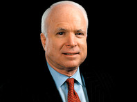 Сенатор Джон Маккейн умер от рака в возрасте 81 года в своем доме в Аризоне