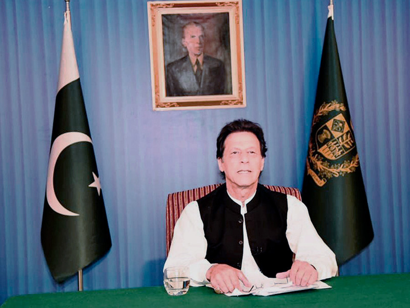 Премьер-министр Пакистана Имран Хан призвал руководство Индии преодолеть имеющиеся противоречия путем диалога, включая кашмирский вопрос